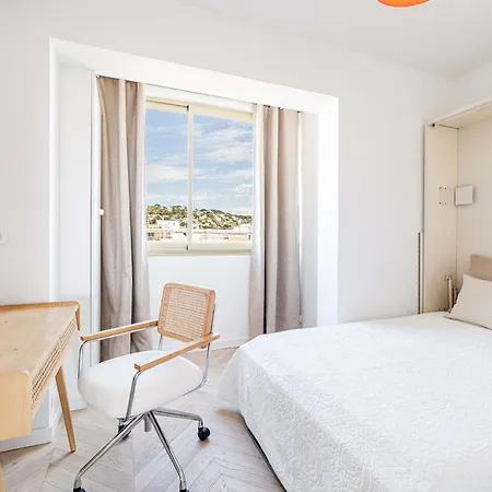 Emilie - Panoramic Sea Views Facing Paradise