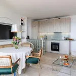 Emilie - Panoramic Sea Views Facing Paradise Vallauris
